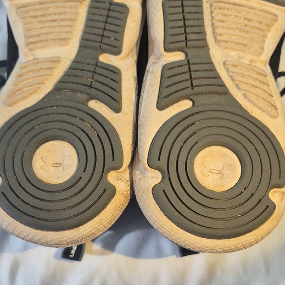 Under Armour Black and White Athletic Shoes - Picture 12 of 14